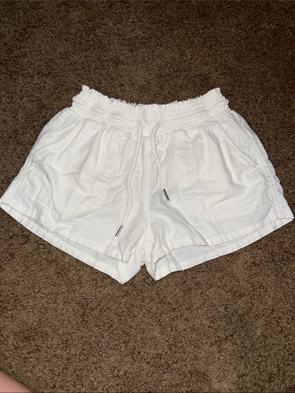 Women's White Drawstring Linen-Blend Shorts